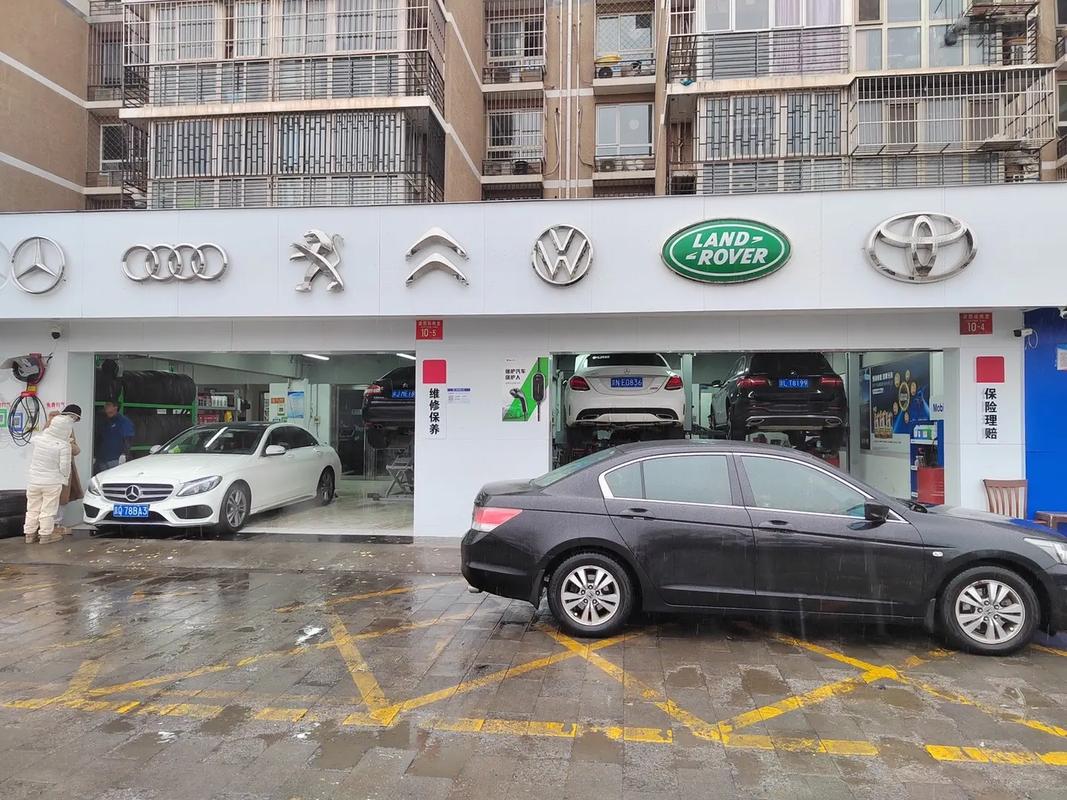 杭州一奔驰4S店搬空;奔驰4s店 杭州